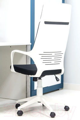 Кресло офисное Signal Q-199 (черный/белый)