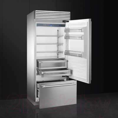 Холодильник с морозильником Smeg RF396RSIX
