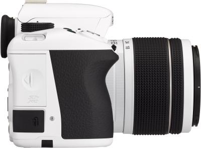 Зеркальный фотоаппарат Pentax K-50 Kit (DA L 18-55mm WR, белый) - вид сбоку