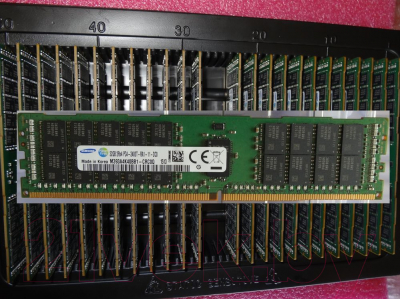 Оперативная память DDR4 Samsung M393A4K40BB1-CRC0Q