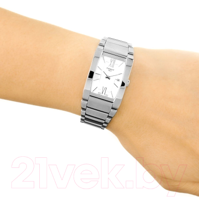 Часы наручные женские Tissot T105.309.11.018.00