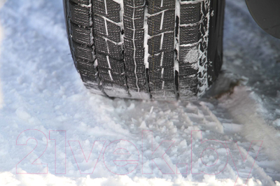 Зимняя шина Dunlop Winter Maxx SJ8 235/60R16 100R