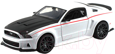 Масштабная модель автомобиля Maisto Форд Мустанг уличные гонки (мод.2014) / 31506 (белый)