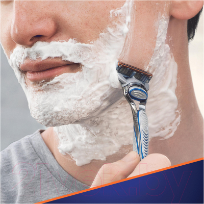 Бритвенный станок Gillette Fusion (+ 2 кассеты)