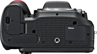 Зеркальный фотоаппарат Nikon D7100 Kit (16-85mm VR) - вид снизу