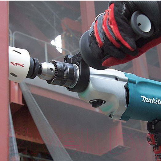 Профессиональная дрель Makita DP4010