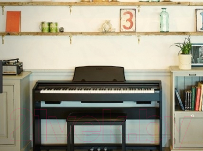 Цифровое фортепиано Casio Privia PX-770BN - Пример использования товара в интерьере