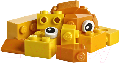 Конструктор Lego Classic Чемоданчик для творчества и конструирования 10713