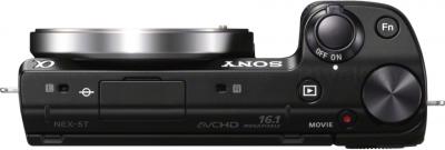Беззеркальный фотоаппарат Sony NEX-5TLB - вид сверху