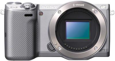 Беззеркальный фотоаппарат Sony NEX-5TLS - вид спереди без объектива