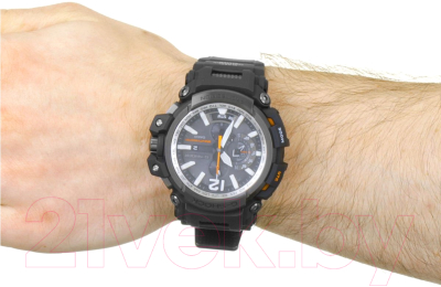Часы наручные мужские Casio GPW-2000-1AER