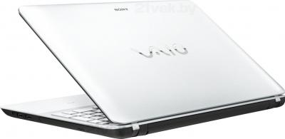Ноутбук Sony VAIO SVF1521B1RW - вид сзади