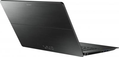 Ноутбук Sony Vaio SVF15N1A4RB - вид сзади