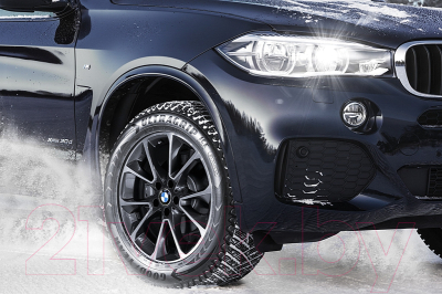 Зимняя шина Goodyear UltraGrip Ice Arctic SUV 235/65R17 108T (шипы)