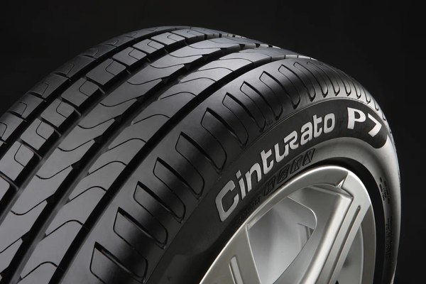 Летняя шина Pirelli Cinturato P7 215/55R17 94V