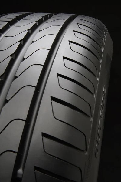 Летняя шина Pirelli Cinturato P7 215/55R17 94V