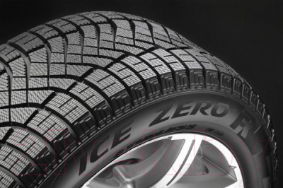 Зимняя шина Pirelli Ice Zero Friction 225/55R17 97H Run-Flat