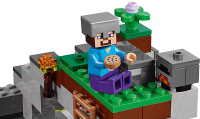 Конструктор Lego Minecraft Пещера зомби 21141