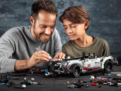 Конструктор Lego Technic Porsche 911 RSR 42096