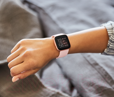 Умные часы Fitbit Versa 2 (NFC) / FB507RGPK (Petal/Copper Rose Aluminum)
