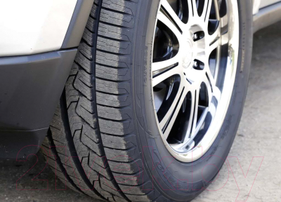 Летняя шина Nitto NT421Q 225/60R17 103V