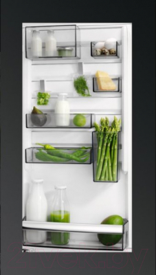 Встраиваемый холодильник AEG SCR81864TC