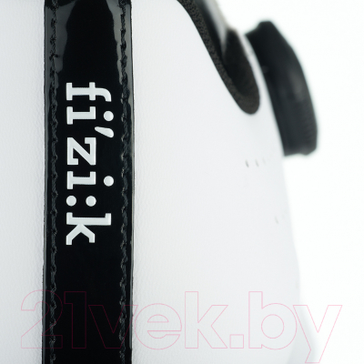 Велотуфли Fizik R5 Tempo Overcurve / TPR5OCMI1 (р-р 38, белый/черный)