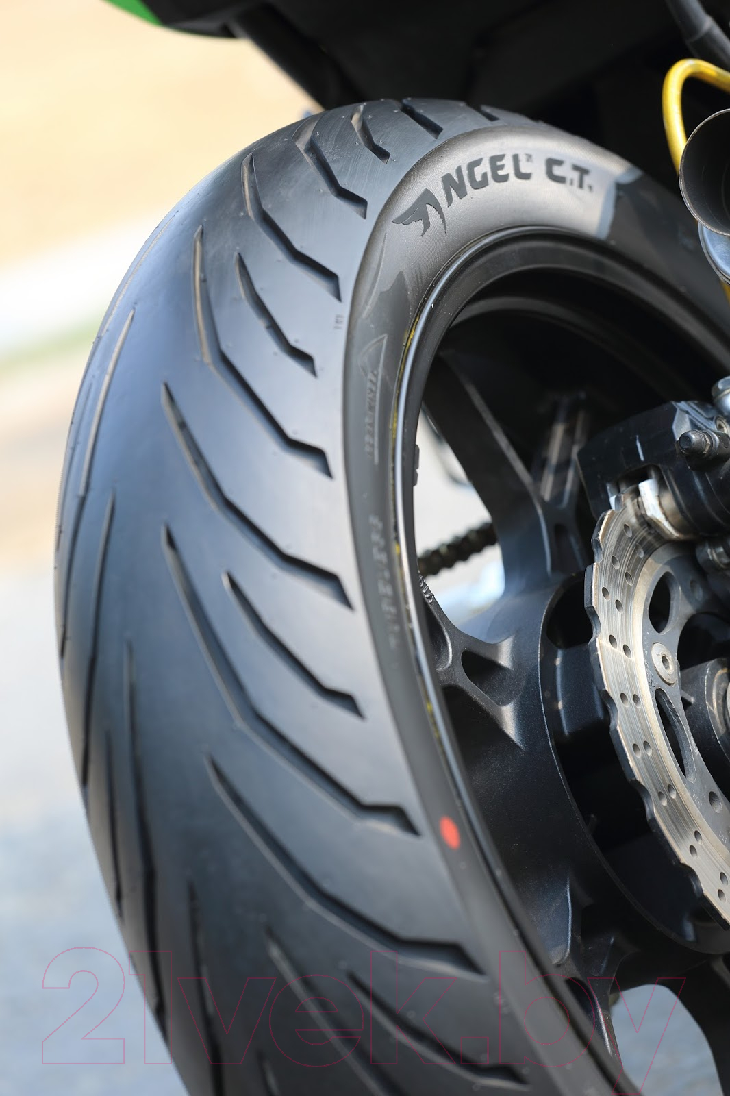 Мотошина задняя Pirelli Angel City 130/70R17 62S TL