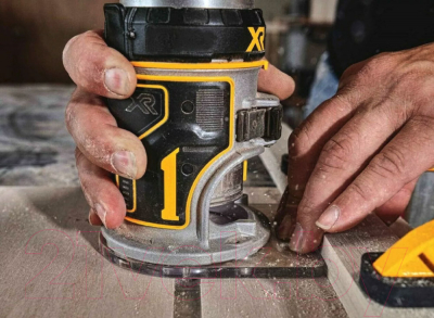 Профессиональный фрезер DeWalt DCW604N-XJ