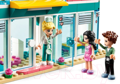 Конструктор Lego Friends Городская больница Хартлейк-Сити 41394