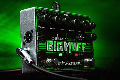 Педаль электрогитарная Electro-Harmonix Deluxe Bass Big Muff Pi