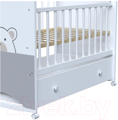 Детская кроватка VDK Birba колесо-качалка и ящик (белый)