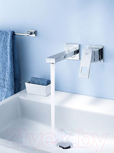 Держатель для полотенца GROHE Essentials Cube 40509001