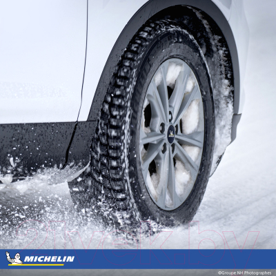 Зимняя шина Michelin X-Ice Snow 255/45R18 103H