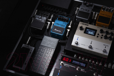 Изображение товара Педаль электрогитарная Boss VB-2W Waza Craft Vibrato