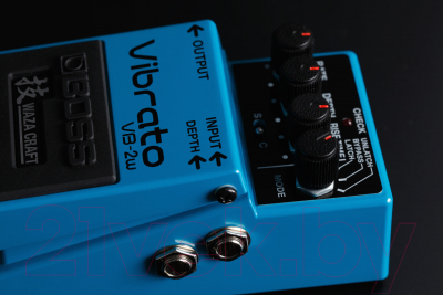 Изображение товара Педаль электрогитарная Boss VB-2W Waza Craft Vibrato