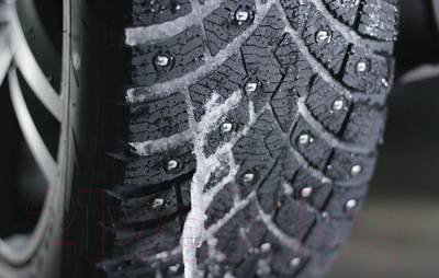 Зимняя шина Pirelli Ice Zero 2 255/40R20 101H (шипы)