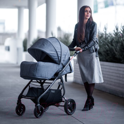 Детская прогулочная коляска Valco Baby Snap 4 Ultra Trend (Charcoal)