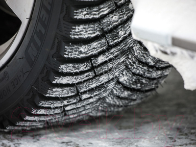 Зимняя шина Michelin X-Ice North 4 275/45R21 110T (шипы)