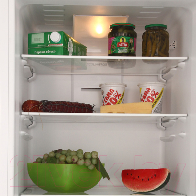 Холодильник с морозильником Indesit ITF 118 W