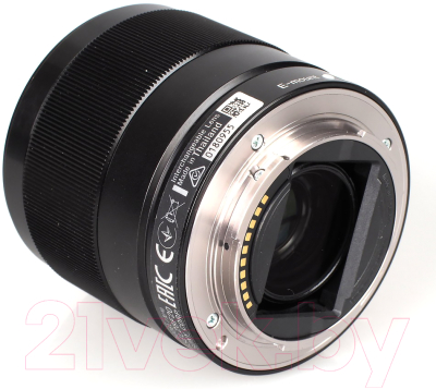 Широкоугольный объектив Sony FE 28mm F2 / SEL28F20