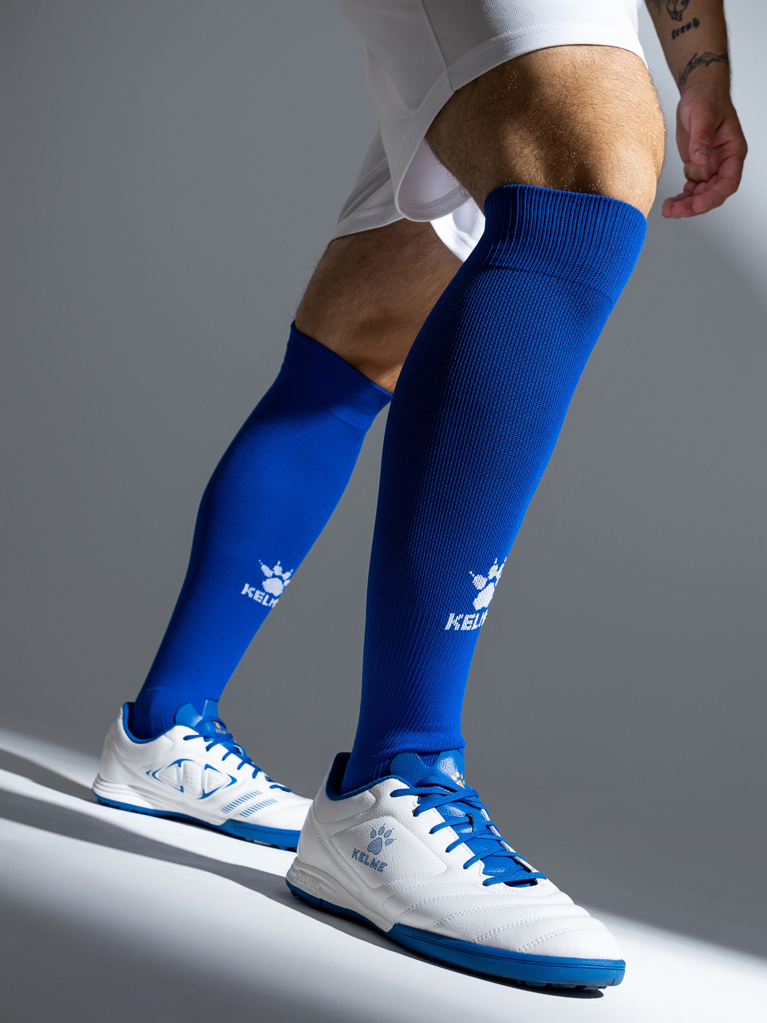 Гетры футбольные Kelme Elastic Mid-Calf Football Sock / K15Z908-409 (M, синий) — фото 4