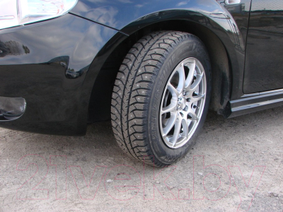 Зимняя шина Bridgestone Ice Cruiser 7000 195/65R15 91T (шипы, только одна шина)