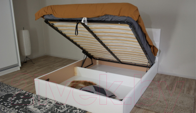 Полуторная кровать Sofos Женева тип A с ПМ 140x200 (Teos White/пуговицы)