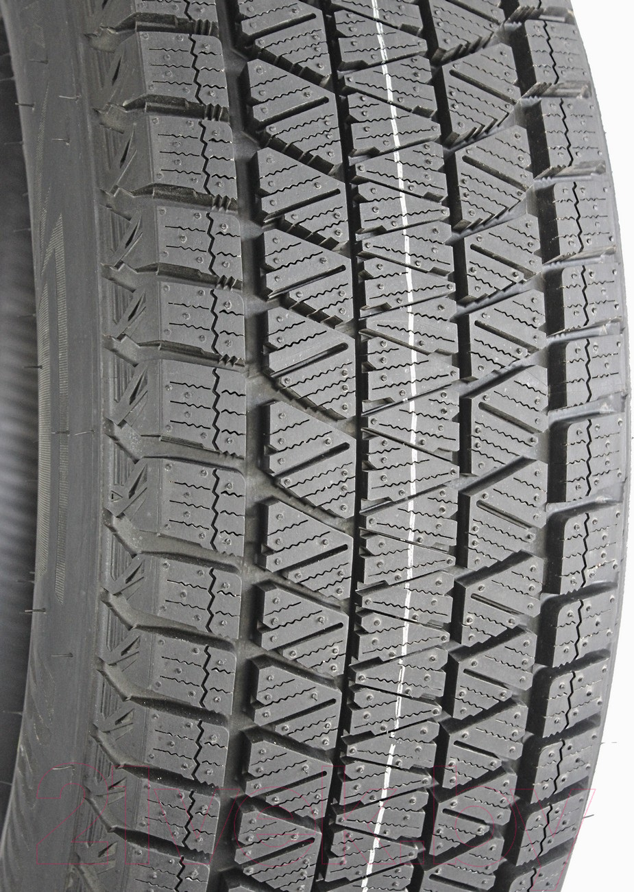 Зимняя шина Bridgestone Blizzak DM-V3 245/60R18 105S — фото 3