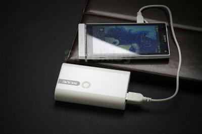 Портативное зарядное устройство Atomic SD326 (White) - зарядка телефона Sony