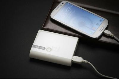Портативное зарядное устройство Atomic SD426 (White) - зарядка телефона Samsung