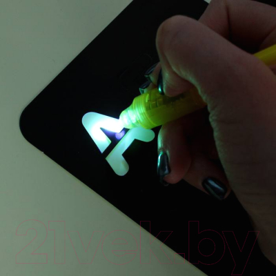 Набор для творчества Darvish Рисуй светом А3 + 2 световых маркера / DV-T-2057