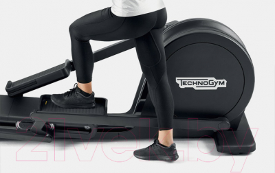 Эллиптический тренажер Technogym Artis Synchro / DBH03QT2W00T00E