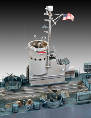 Сборная модель Revell Средний десантный корабль U.S. Navy 1:144 / 05169